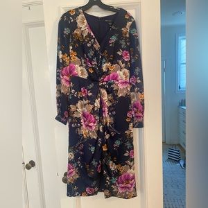 Maggy London floral dress in size 6